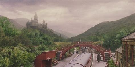 Harry Potter: Every Hogsmeade Location, Ranked.